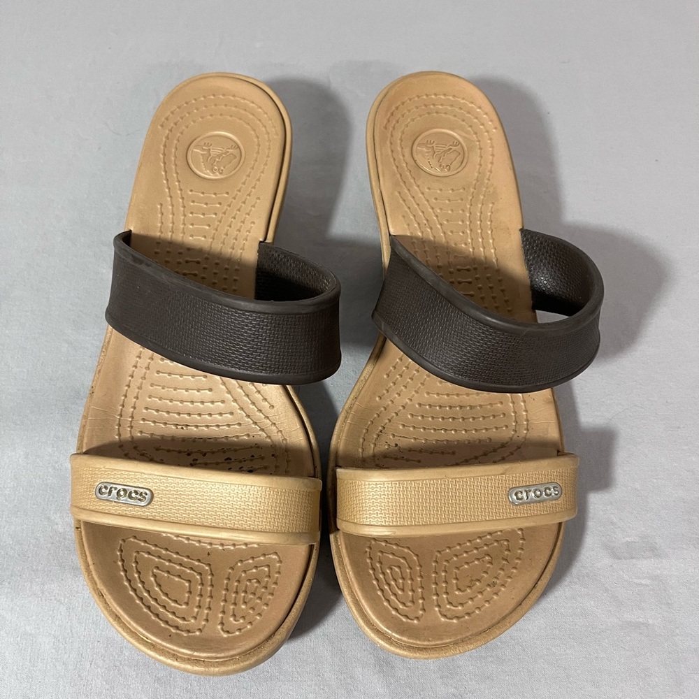 Crocs Madeira two-tone tan and black wedge sandal. Size 7